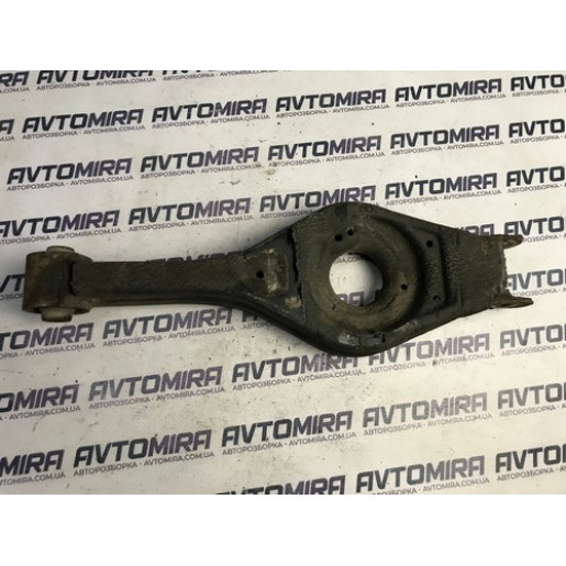 Важіль задній Hyundai i30 2007-2012 552102H100